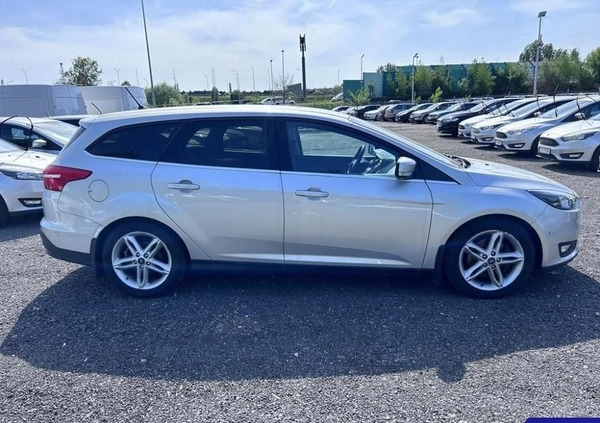 Ford Focus cena 34700 przebieg: 158202, rok produkcji 2018 z Wieliczka małe 742